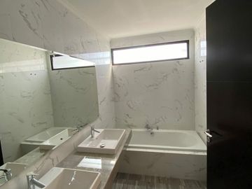 RUMAH MEWAH ELEGAN 2 LANTAI FULL FASILITAS DEKAT TOL BUAHBATU BANDUNG