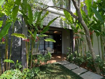 RUMAH MEWAH ELEGAN 2 LANTAI FULL FASILITAS DEKAT TOL BUAHBATU BANDUNG