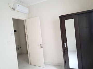 Disewakan Rumah Volta Gading Serpong Scientia semi furnish Murah