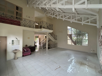 JUAL MURAH VILLA 10 KAMAR DI CIPANAS
