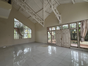 JUAL MURAH VILLA 10 KAMAR DI CIPANAS