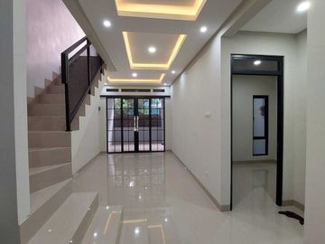 Rumah buana Gardenia 2 lantai siap huni