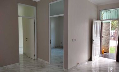 Rumah Siap Huni 3 Kamar Tidur di Villa Melati Mas Serpong Utara