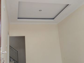 Rumah 2 Lt Strategis 10 Menit ke RS Permata Bekasi Hadap Timur J-27337