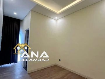 ANA RUMAH BARU UK 7X20M DI KOMPLEK DUTA MAS JELAMBAR