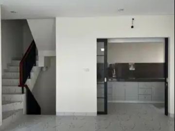 Disewakan Rumah 3 Lantai Margonite Lavon Suvarna Cikupa Tangerang