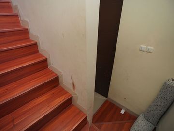 Rumah Terawat 2 Carport Dekat Transpark Mall Bintaro Bisa KPR J-23362
