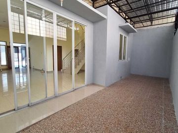 Disewakan Villa Mewah Siap Huni Di Komplek Greenpark Cluster Olive