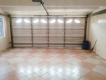 Disewakan Rumah di Cemara Golf, Lippo Karawaci