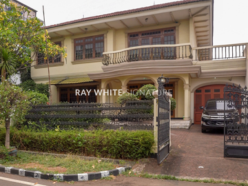 Rumah Dijual Cocok Untuk Kantor, Kost & Toko di Cempaka Putih Tengah