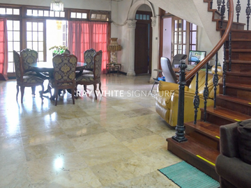 Rumah Dijual Cocok Untuk Kantor, Kost & Toko di Cempaka Putih Tengah