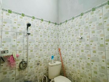 Kontrakan Rumah Cantik 2Lt Full Furnished Dekat GOR Manahan Dan TOL