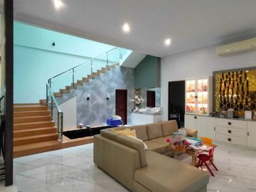 Rumah Hook Cantik di Bukit Indah Sukajadi dekat Taman Golf Residence