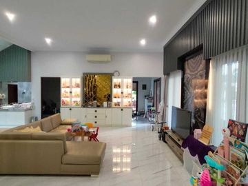 Rumah Hook Cantik di Bukit Indah Sukajadi dekat Taman Golf Residence