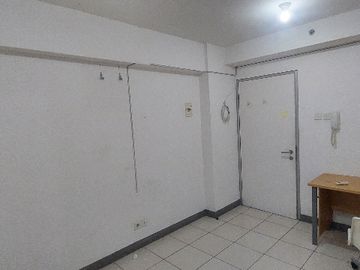 Sewa cepat apartemen greenbay pluit studio kosongan 1ac