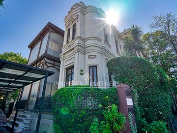Majestuosa casona | Arquitectura neoclásica | Providencia