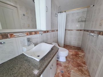 VENTA DEPARTAMENTO DUPLEX SECTOR GASPAR DE VILLAROEL