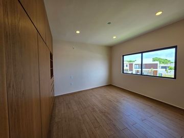 Casa en Venta Punta Tiburon | Frente área verde