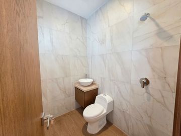 Casa en Venta Punta Tiburon | Frente área verde