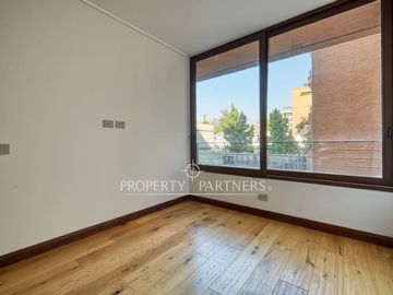 Una oportunidad única de vivir el lujo en el corazón de Vitacura: -  Edificio Praga