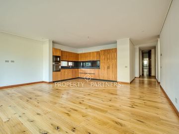 Una oportunidad única de vivir el lujo en el corazón de Vitacura: -  Edificio Praga