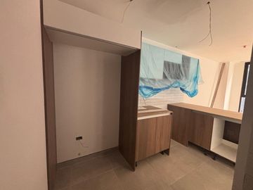 SUITE POR ESTRENAR EN LA REPUBLICA DEL SALVADOR - LA CAROLINA