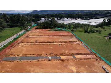 LOTE EN VENTA EN PARCELACIÓN CERRADA EN LA CEJA. CESIÓN DE DERECHOS.