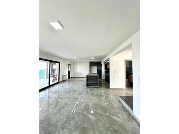 VENTA CASA DE CATEGORIA A ESTRENAR 3 DORMITORIOS TEJAS 4 MALAGUEÑO
