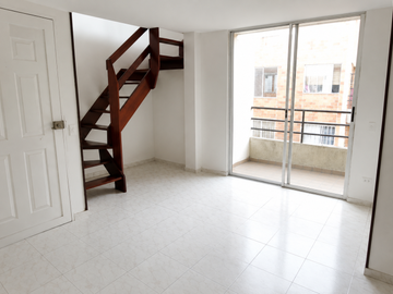 Vendo apartamento en la hacienda cali valle del Cauca dúplex