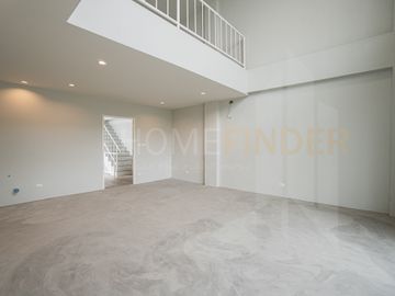 New Modern Home Office Sukhumvit 101/1