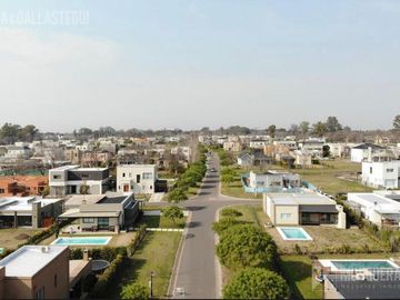 Casa en venta en Santa Emilia