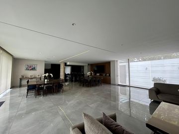 Casa en Venta en Club de Golf San Carlos,  semi nueva, Metepec, rápida salida a CDMX, Toluca