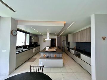 Casa en Venta en Club de Golf San Carlos,  semi nueva, Metepec, rápida salida a CDMX, Toluca