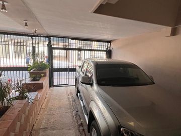 EDIFICIO + CASA EN VENTA