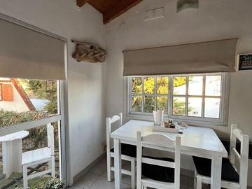 VENTA CASA 2 DORM. C/ PILETA   DPTO. TIPO LOFT- B° HUILICHES NEUQUEN CAPITAL