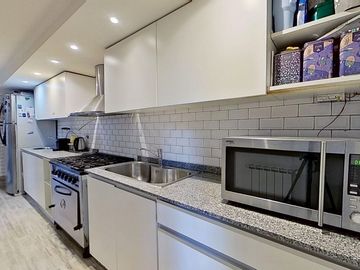 Casa 4 AMB +Escrit Piscina Cochera VENTA FLORES N