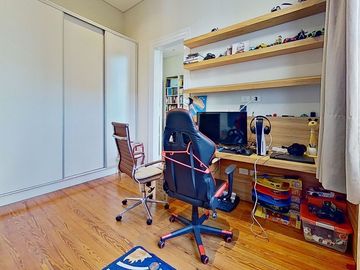 Casa 4 AMB +Escrit Piscina Cochera VENTA FLORES N