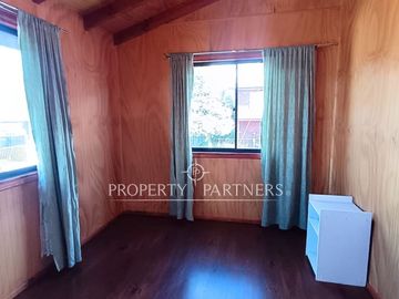 REBAJADO! CASA EN PANGUIPULLI  – ZONA URBANA CON VISTA AL LAGO Y VOLCÁN VILLARRICA