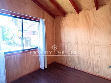 REBAJADO! CASA EN PANGUIPULLI  – ZONA URBANA CON VISTA AL LAGO Y VOLCÁN VILLARRICA