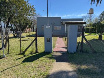 Vendo Casa con Amplio Terreno en Concepción del Uruguay, Entre Ríos