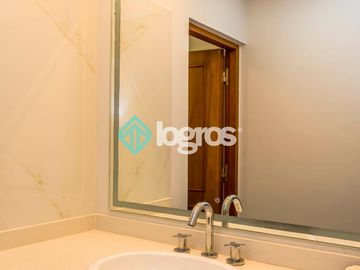 Casa en venta en Valle Escondido