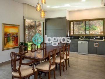 Casa en venta en Valle Escondido