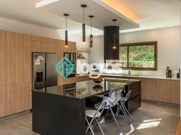 Casa en venta en Valle Escondido