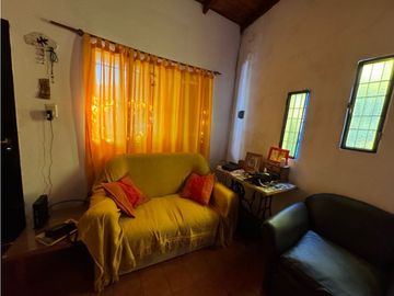 Vendo Casa con Galpón en Concepción del Uruguay, Entre Ríos