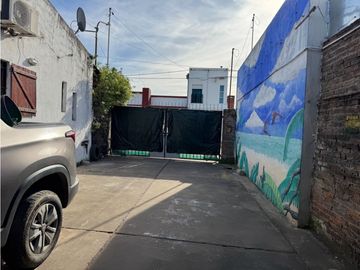 Vendo Casa con Galpón en Concepción del Uruguay, Entre Ríos