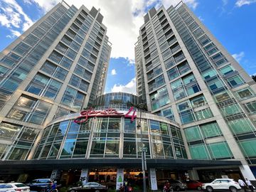 Professional office space in Regus Ascott Ayala Center on fully flexible terms