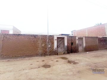 TERRENO EN VENTA DE 300 M2 A ESPALDA DEL TURING CLUB DEL PERU