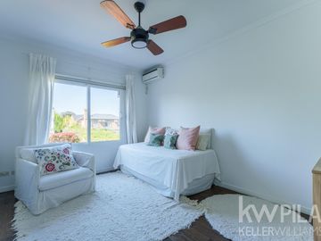 Casa en venta barrio Los Jazmines, Pilar del este - Apto Credito