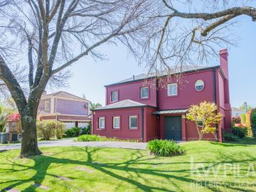 Casa en venta barrio Los Jazmines, Pilar del este - Apto Credito