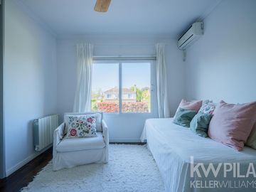 Casa en venta barrio Los Jazmines, Pilar del este - Apto Credito